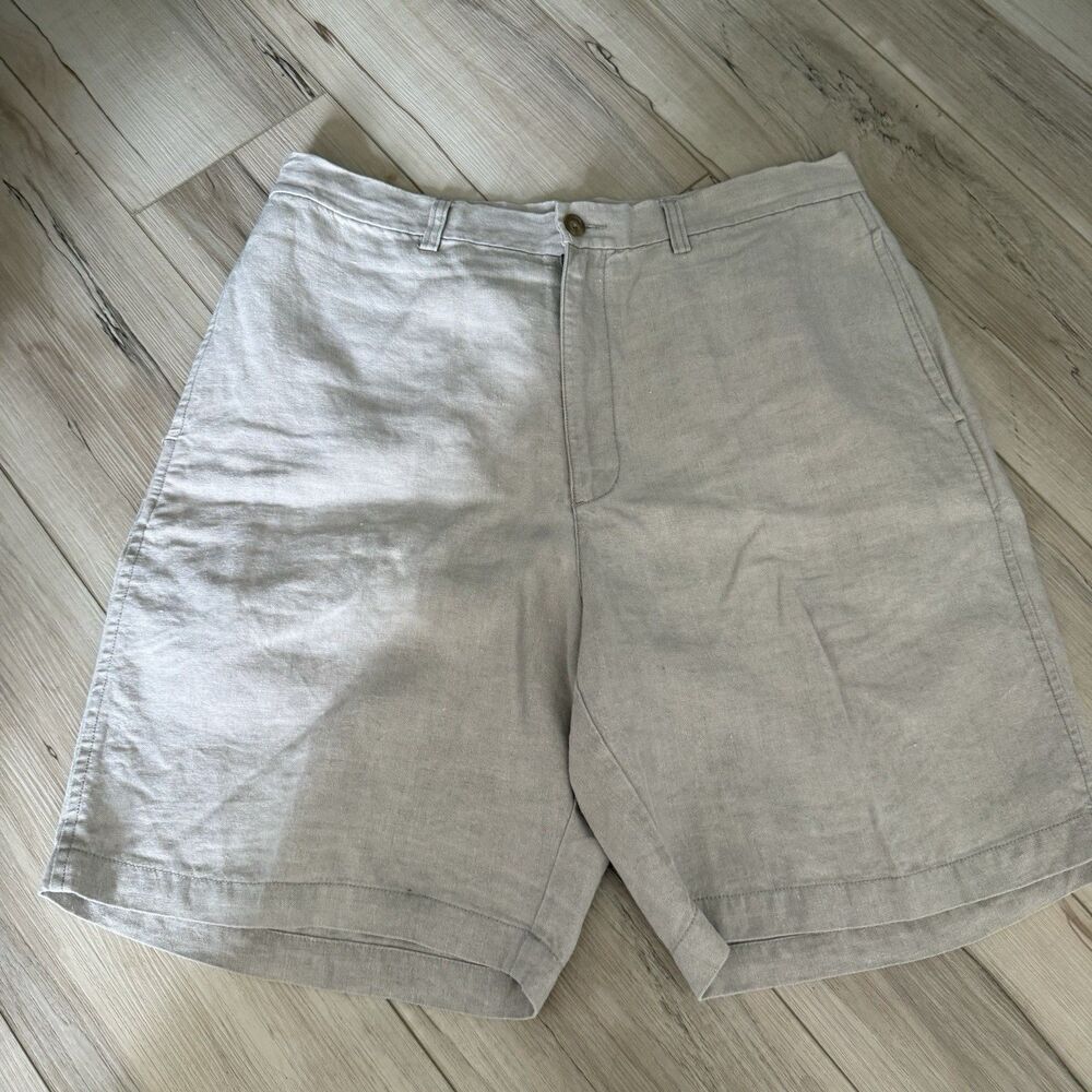 J.Crew Jcrew Men Ivory sand color Flat Front linen shorts Size 35